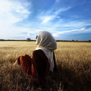 Meet your Posher, Esin